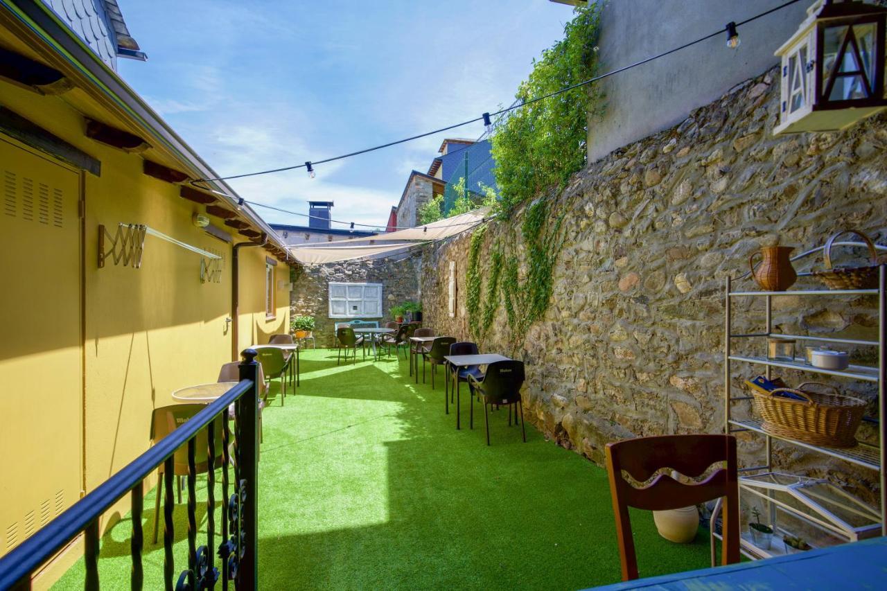 Micro-Hostal La Puerta Del Perdon Вильяфранка-дель-Бьерсо Экстерьер фото